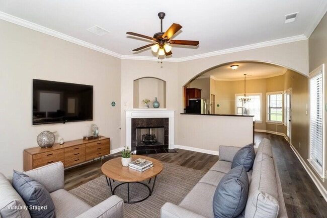 Building Photo - 6885 Lagrange Grove Dr
