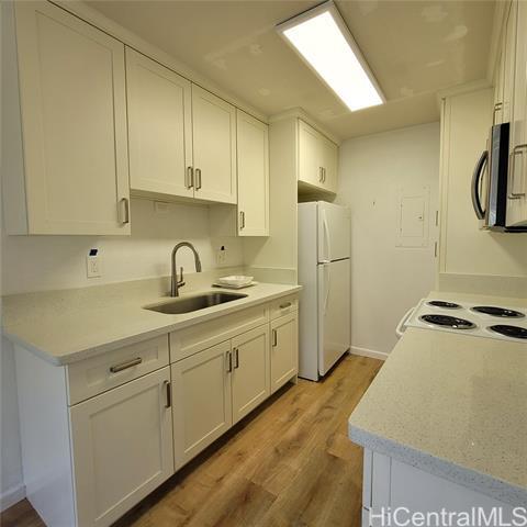 Building Photo - 525 Mananai Pl