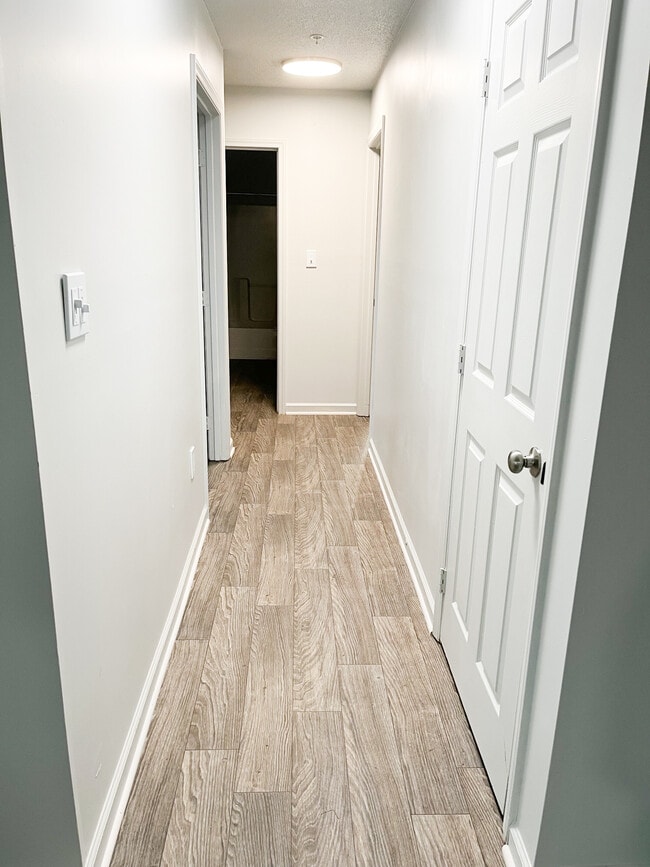 Building Photo - Ridge View Apartments