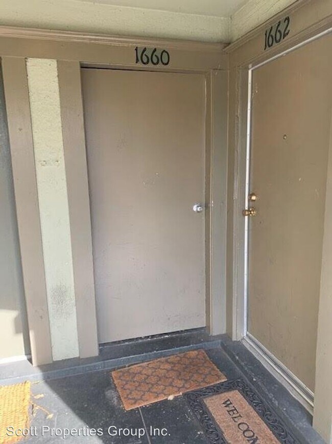 Building Photo - 1656 S Wilton Pl
