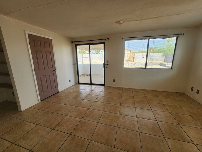Building Photo - 3 Bedroom in Chocolate Drop