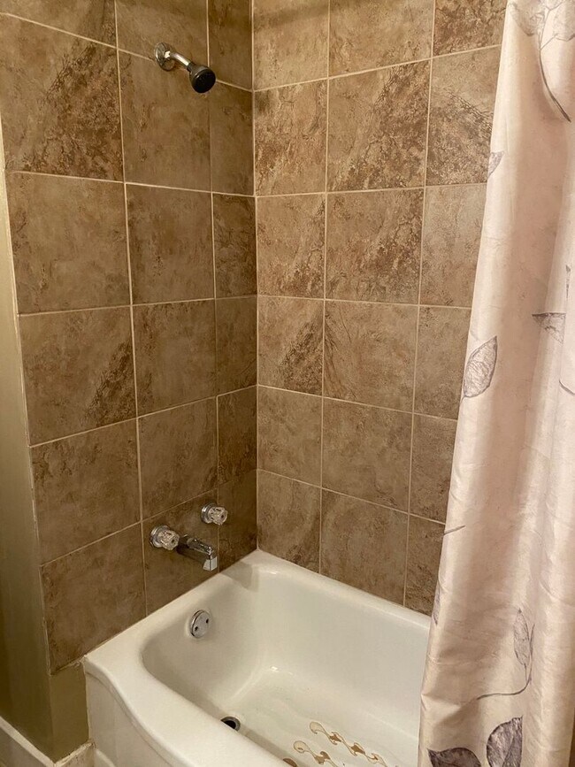 Foto del edificio - Camargo Red Brick House 3 Bedroom+ Bonus and 1 Bath