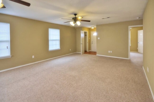 Foto del edificio - 15614 Gatsby Ln