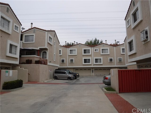 Foto del edificio - 1639 E 68th St