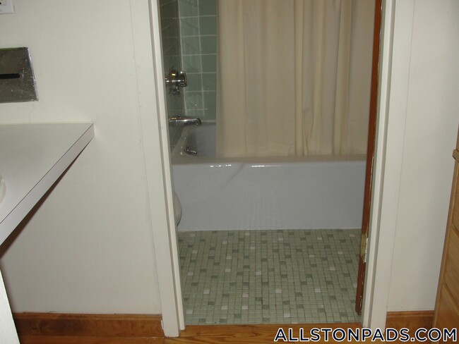 Building Photo - 1110 Commonwealth Ave