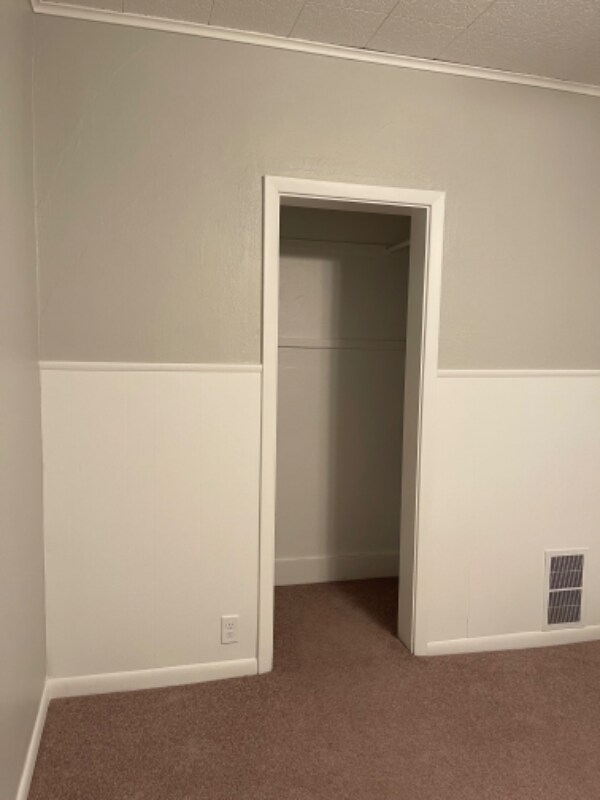 Building Photo - 403 N Bennett St