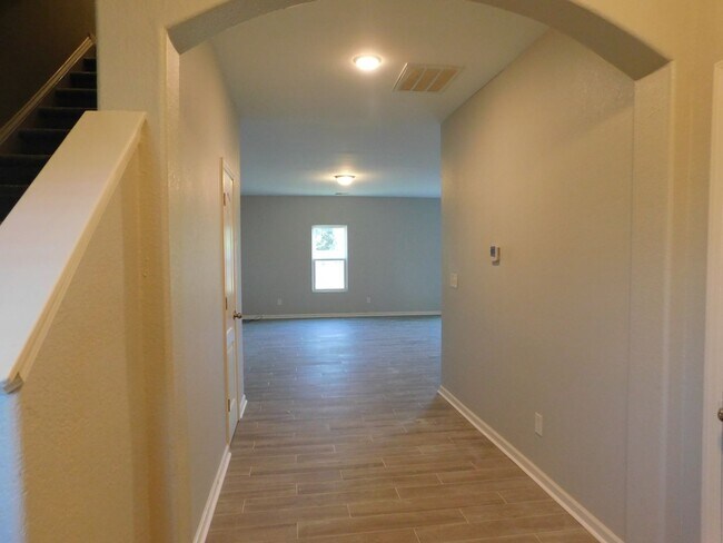 Foto del edificio - 6036 Loy Ct
