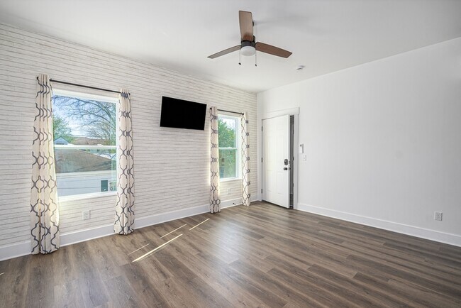 Foto del edificio - 637 E Anderson St