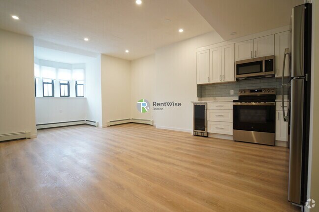 Building Photo - 521 Massachusetts Ave