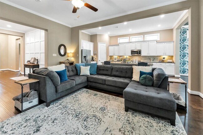 Sala de estar - 1027 Ginger Glade Ln