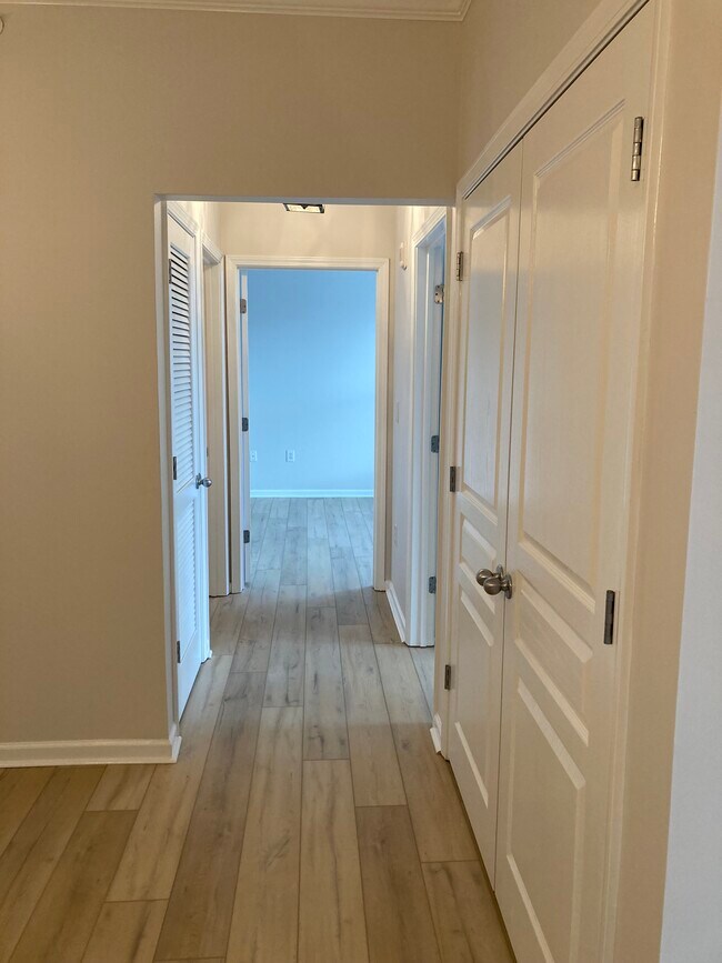 Foto del edificio - 400 Bucksley Ln