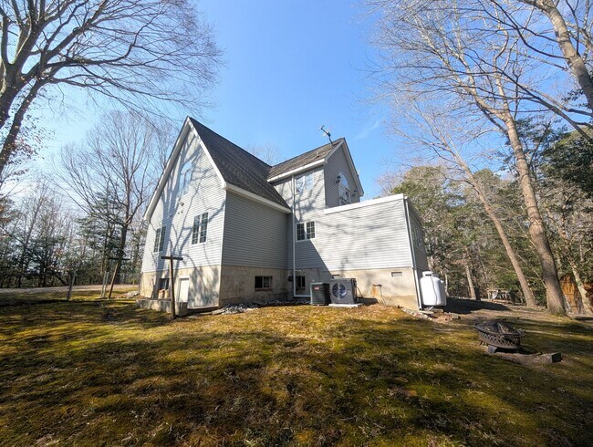 Foto del edificio - 8522 Croaker Rd