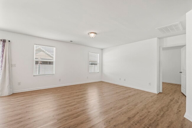 Building Photo - 1789 Sapphire Dr