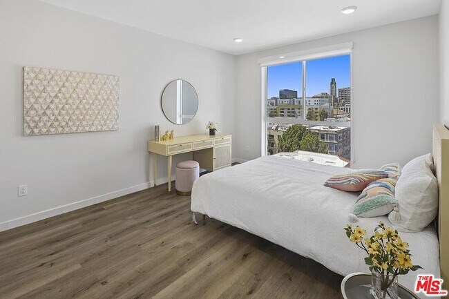 Foto del edificio - 2783 Francis Ave