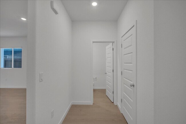 Foto del edificio - 12658 Rosefinch Wy