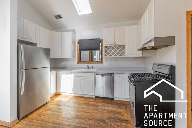 Photo - 817 North Milwaukee Avenue, Unit 3F Apartment