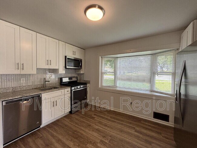 Building Photo - 5830 Vandegrift Ave