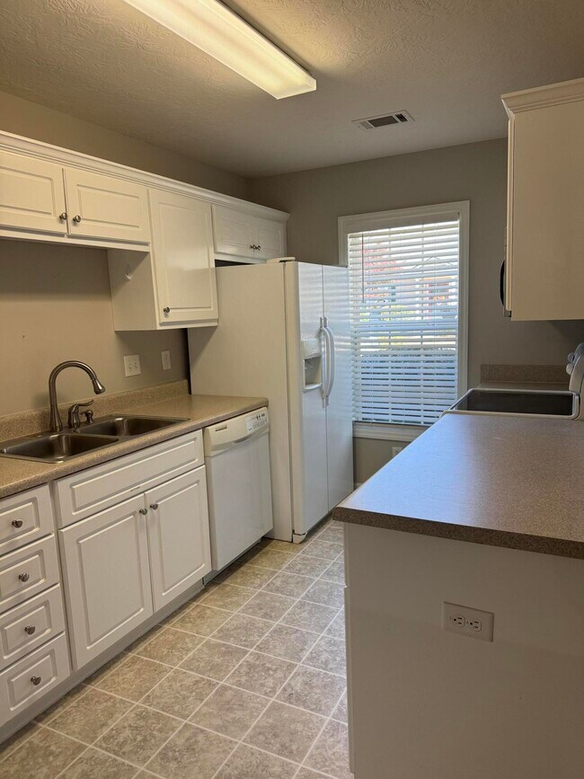 Foto del edificio - 6015 Sanibel Dr