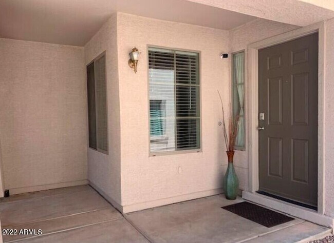 Building Photo - 2470 W Sawtooth Way