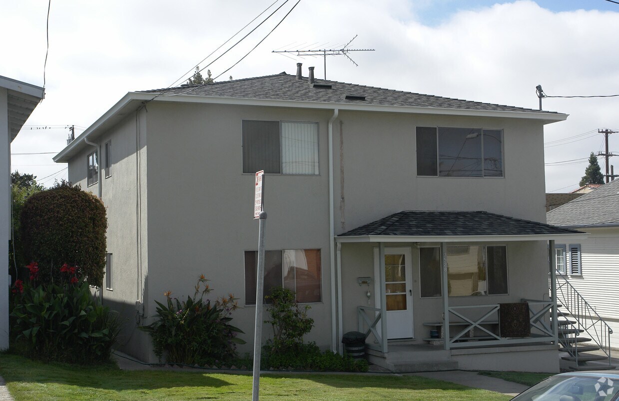 Foto del edificio - 3528 Rhoda Ave