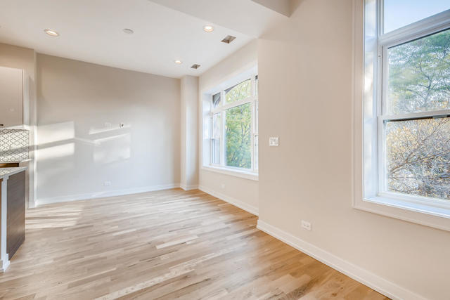 Foto del edificio - 1040 N Wood St