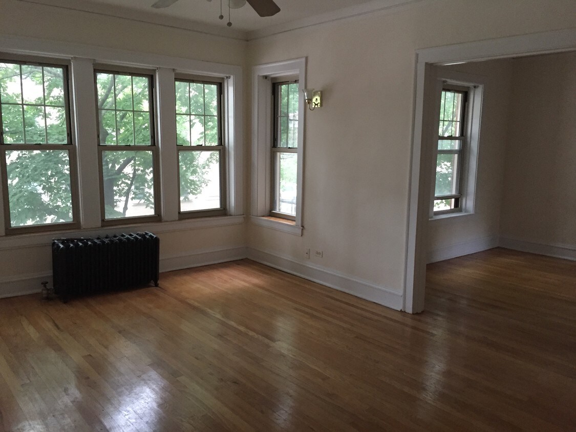 Foto principal - 2150 W Chase Ave