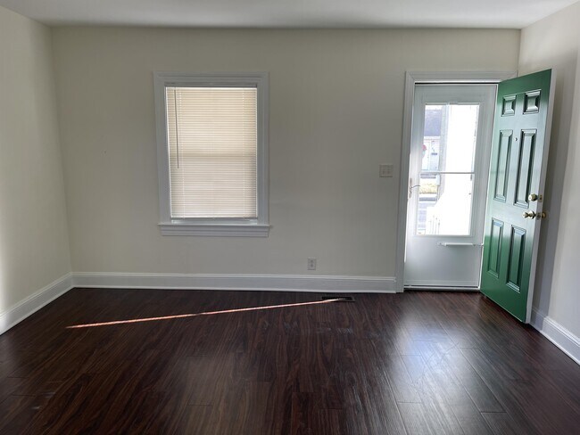 Foto del edificio - 406 Hammond St