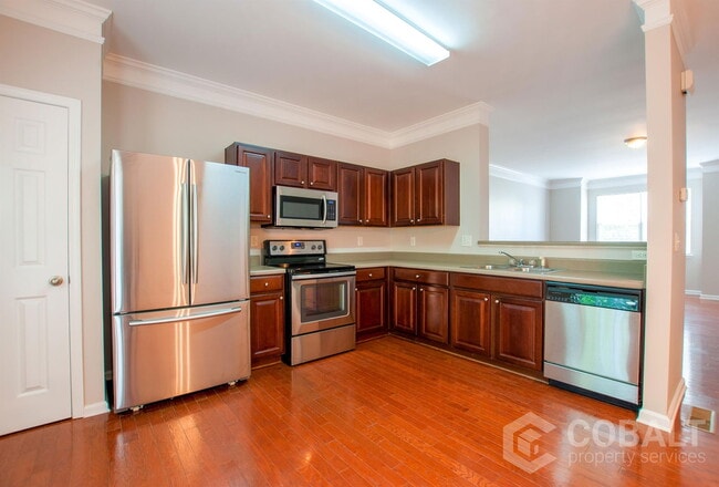Building Photo - 6764 Blackstone Pl