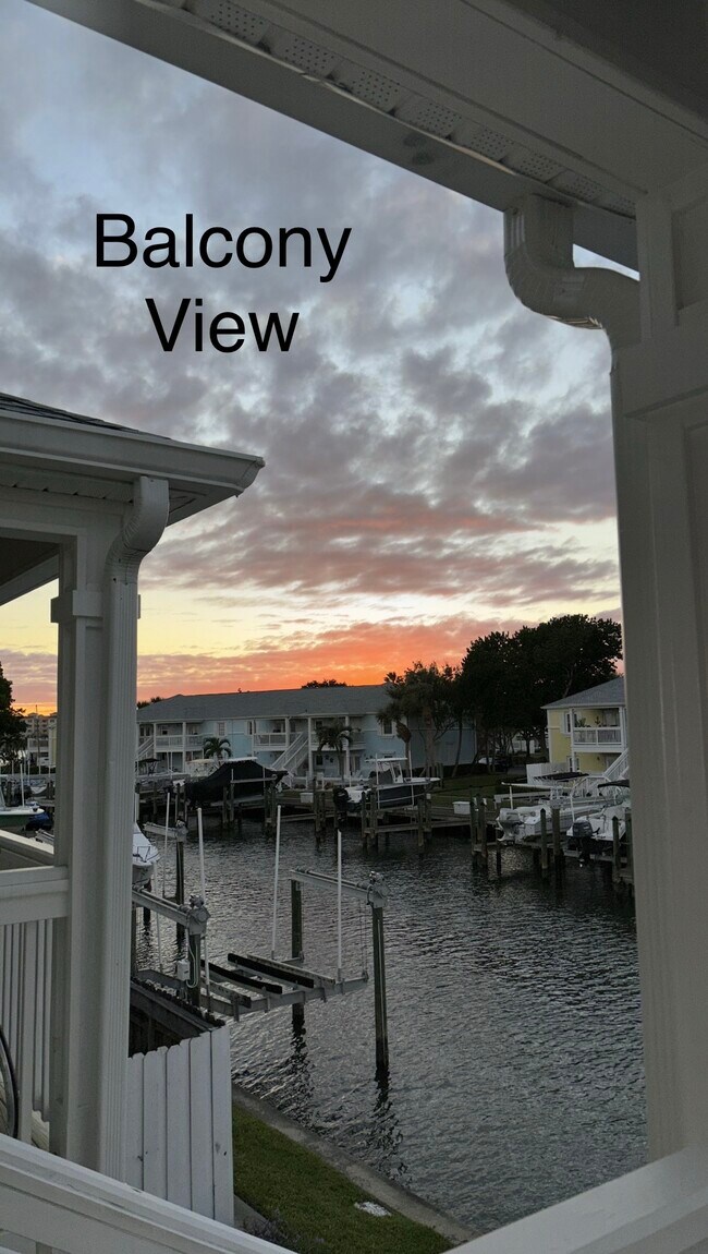 Foto del edificio - 5215 Coquina Key Dr SE
