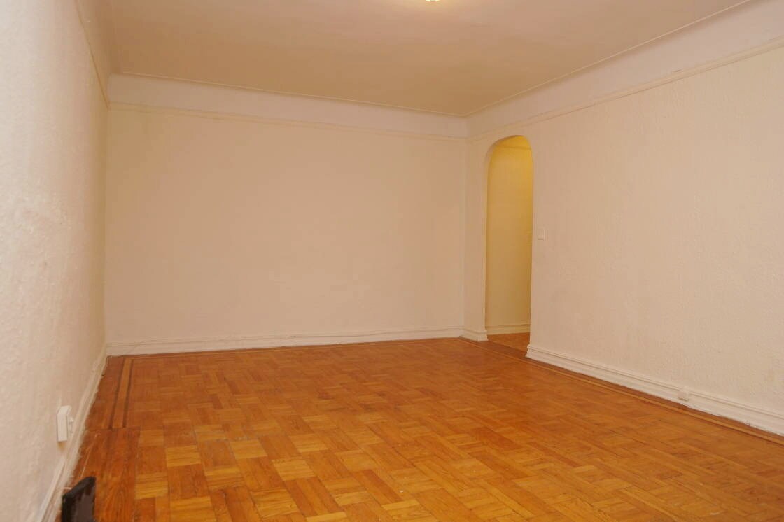 Foto principal - 960 E 12th St