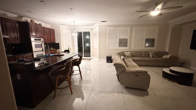 Foto del edificio - 5535 Pine Leaf Ave