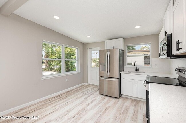 Building Photo - 2626 Sarno Rd