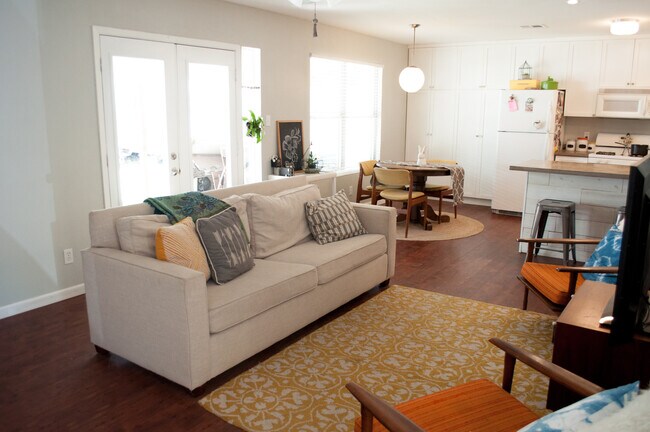 Foto del edificio - 4408 Dove Springs Dr