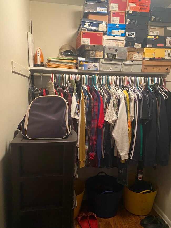 910 W Euclid Ave, Arlington Heights, IL 60005 Apartments in Arlington