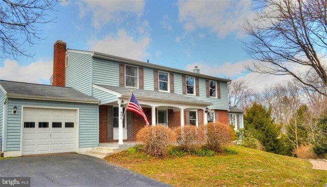 Building Photo - 900 Cantle Ln