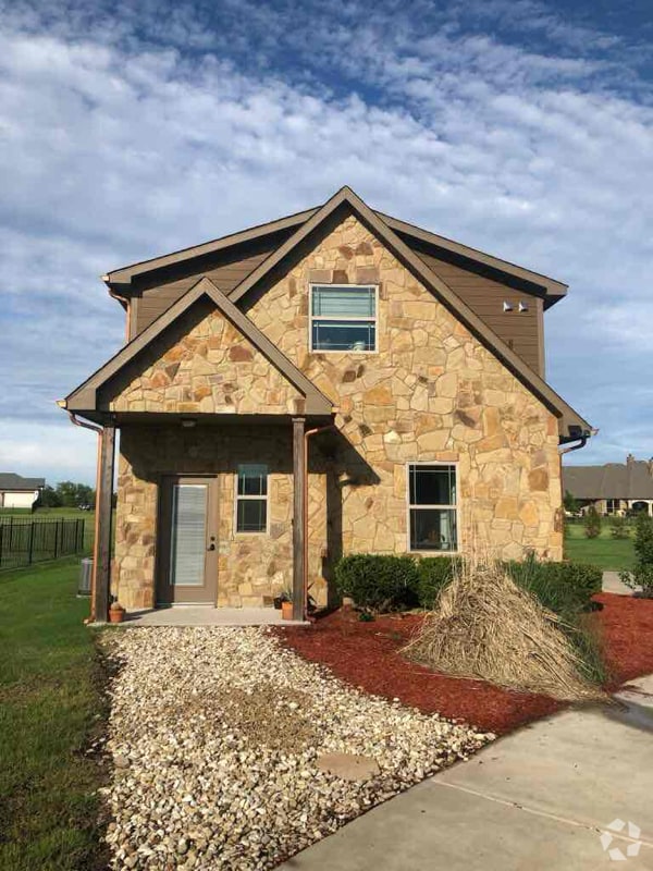 Building Photo - 1640 Winding Creek Ln