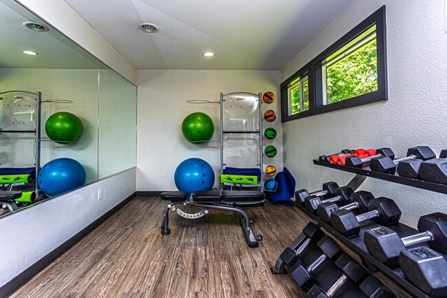 Foto del edificio - Ellyson Apartment Homes