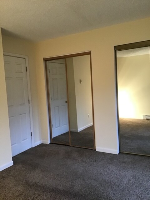 Back Bedroom - 506 W Hydraulic St