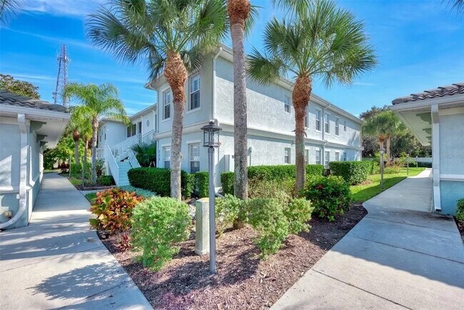 Building Photo - 300-311 Gardens Edge Dr