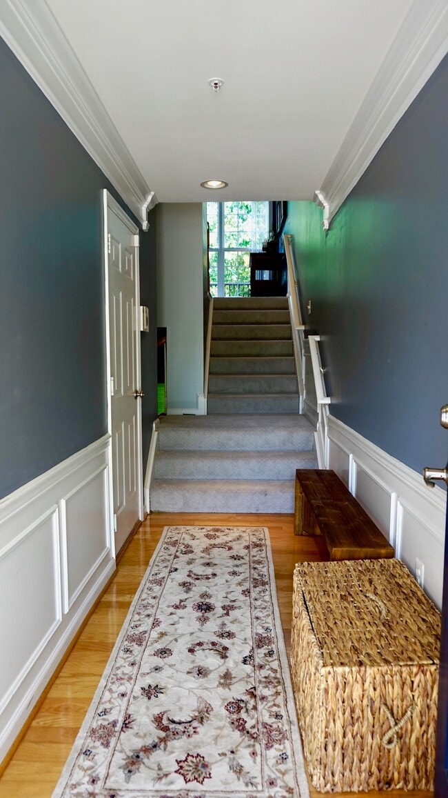 FRONT ENTRY - 1636 White Oak Vista Dr