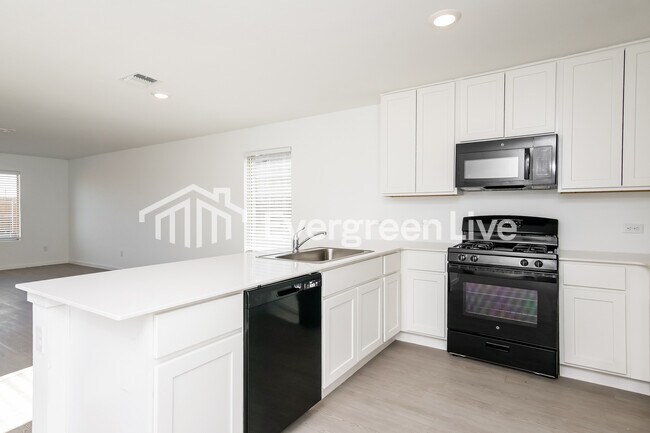 Building Photo - 12520 Huntington Rdg Wy