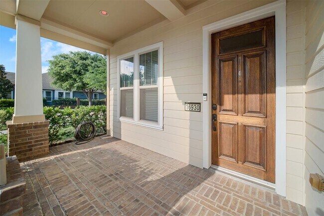 Foto del edificio - 16930 Seminole Ridge Dr
