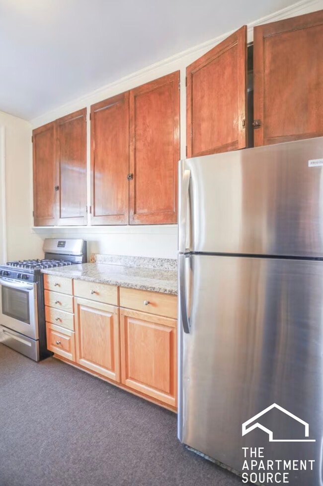 Building Photo - 5642 N Kimball Ave