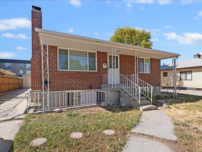 Foto del edificio - 1220 E Hudson Ave