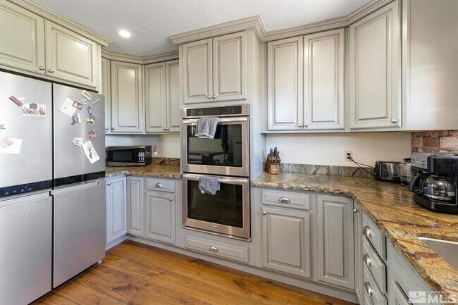 Foto del edificio - 221 Buena Vista Ct
