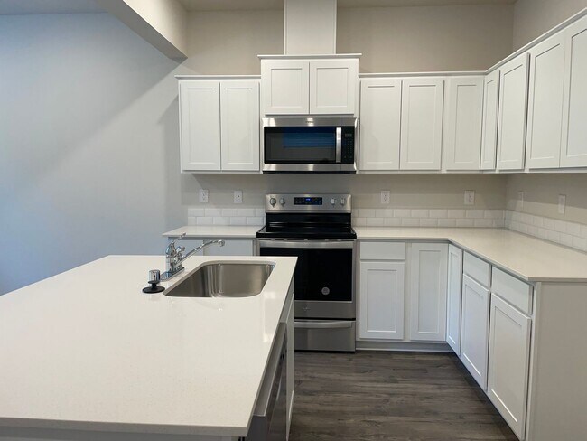 Foto del edificio - BEAUTIFUL 3 Bed 2.5 Bath Home in Vancouver! Stainless Steel Appliances!