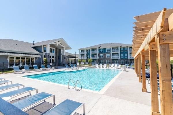 Foto principal - 6001 Hampden Drive