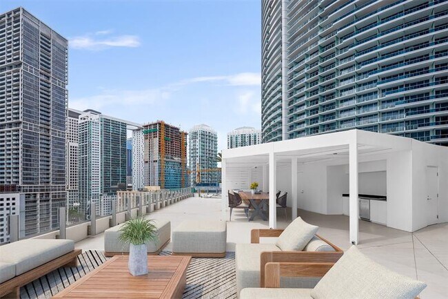 Foto del edificio - 300 Biscayne Blvd Way