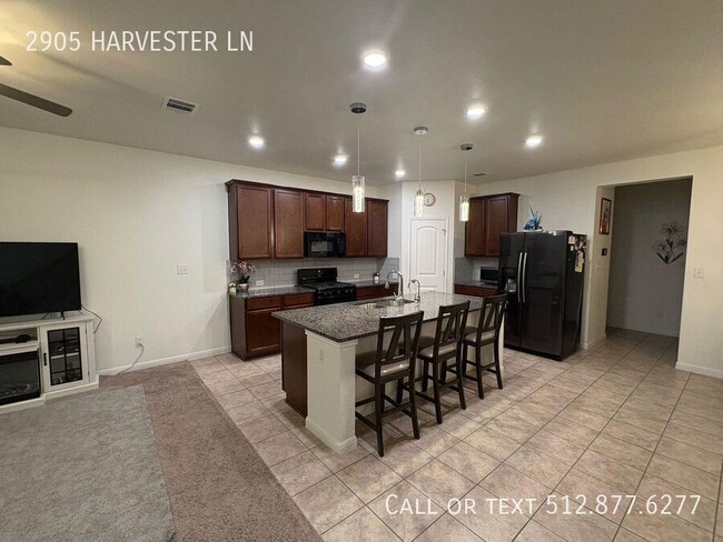 Foto del edificio - 2905 Harvester Ln