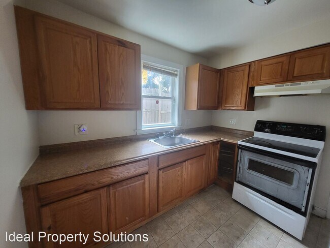 Foto del edificio - 2 br, 1 bath House - 106 Cedar Street